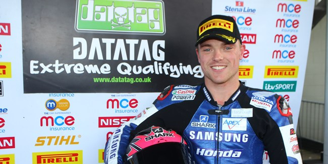 ALEX LOWES LANDS SILVERSTONE POLE