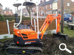 CESAR HELPS CORNES MINI DIGGER HIRE COMPANY