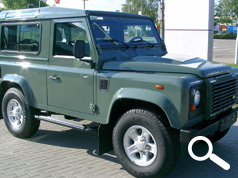 CAR THIEVES TARGETING LAND ROVER DEFENDERS